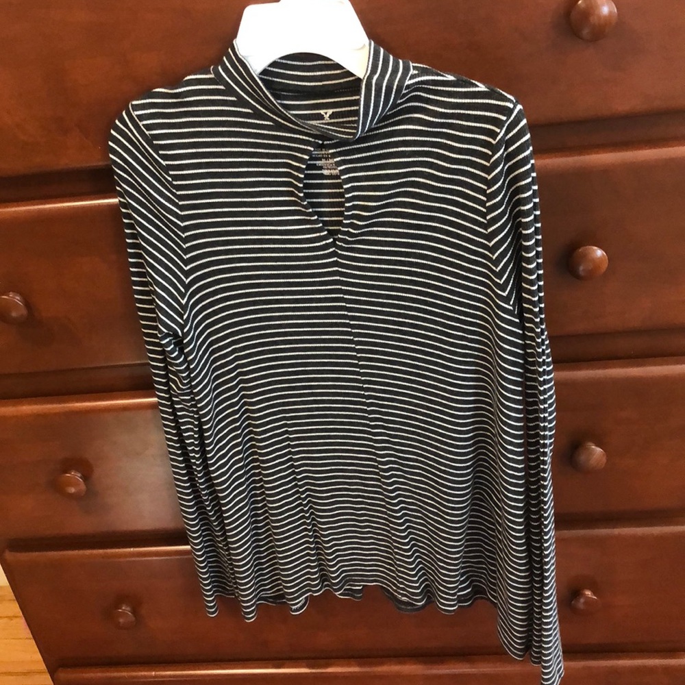 American Eagle soft and sexy long sleeve